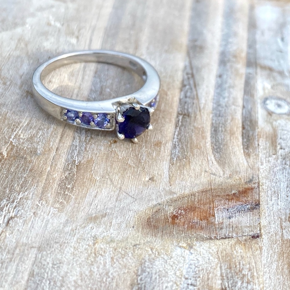 Amethyst & Iolite Ring - Picture 13 of 15